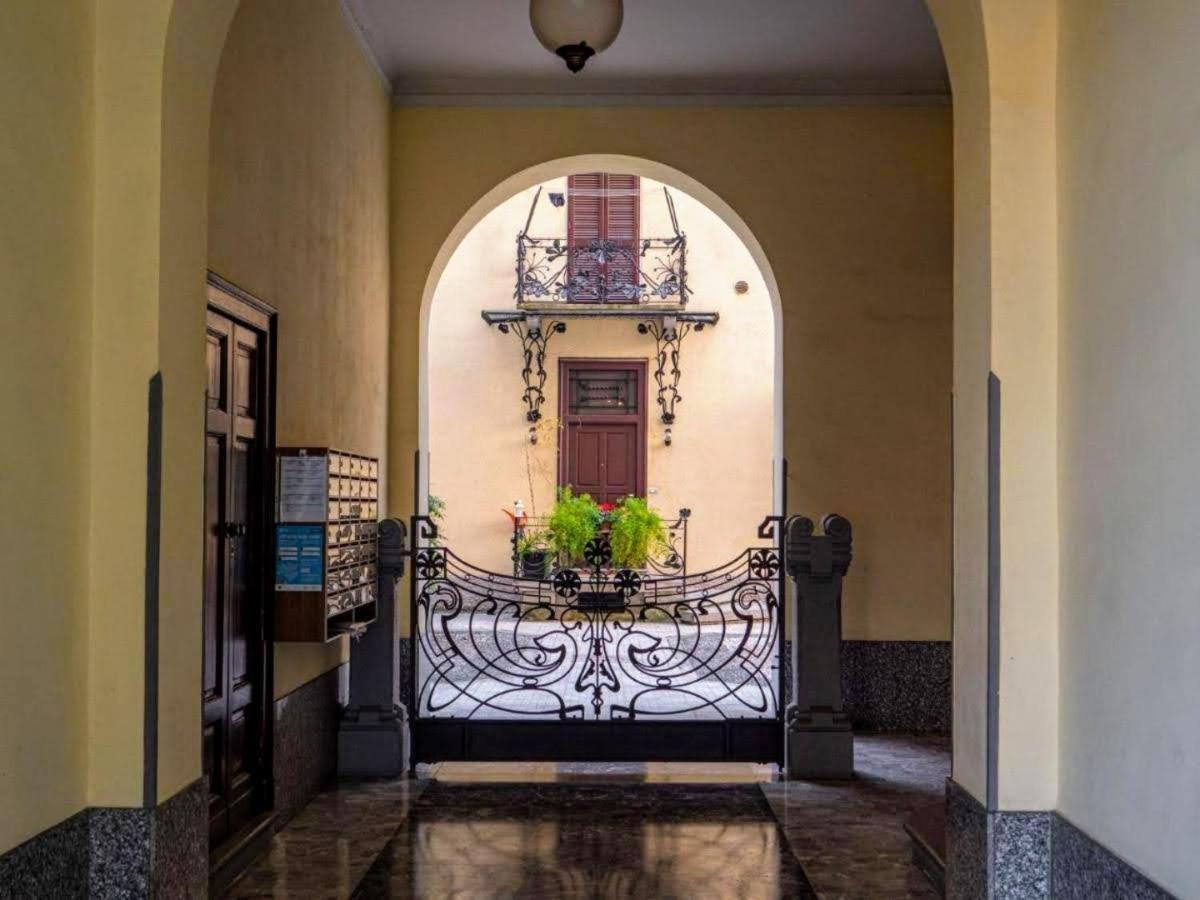 Vfh Stylish Boutique Apartment-City Center Milan Bagian luar foto