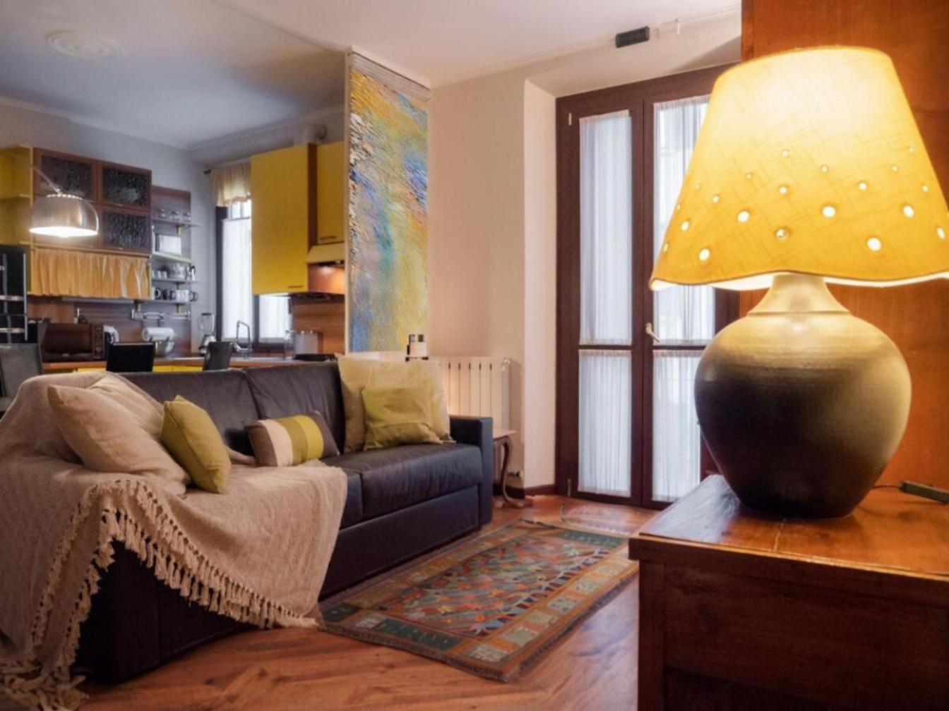 Vfh Stylish Boutique Apartment-City Center Milan Bagian luar foto