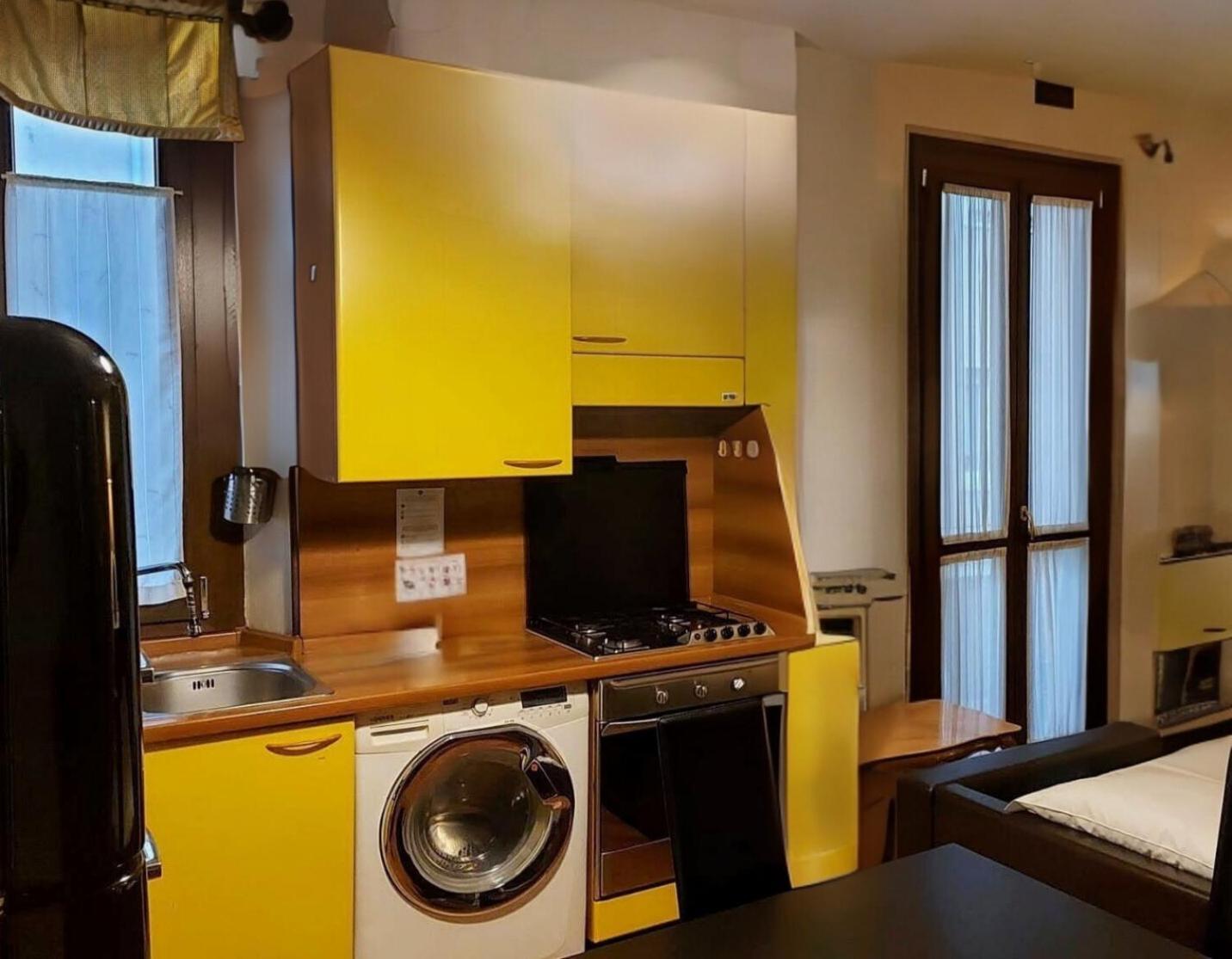 Vfh Stylish Boutique Apartment-City Center Milan Bagian luar foto