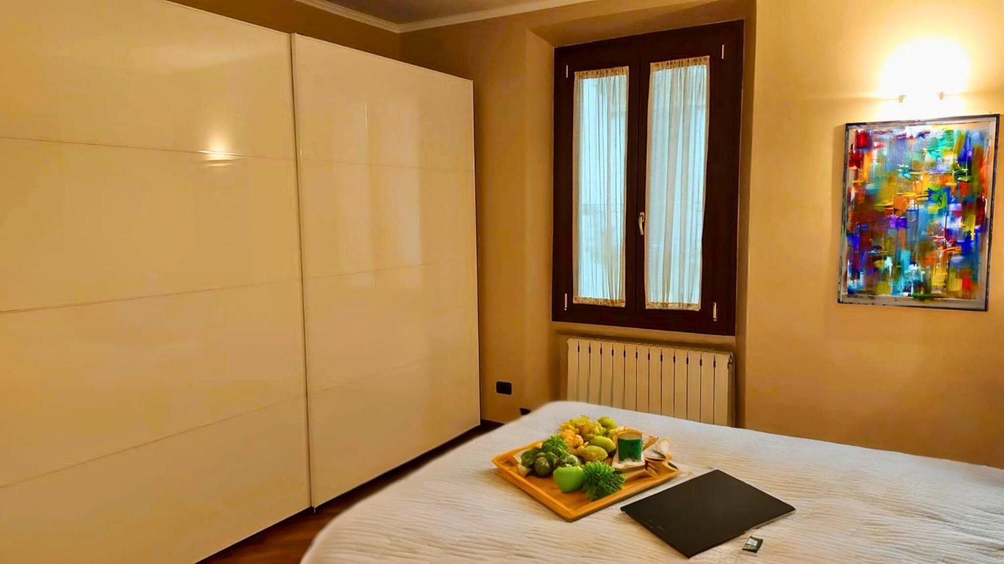 Vfh Stylish Boutique Apartment-City Center Milan Bagian luar foto