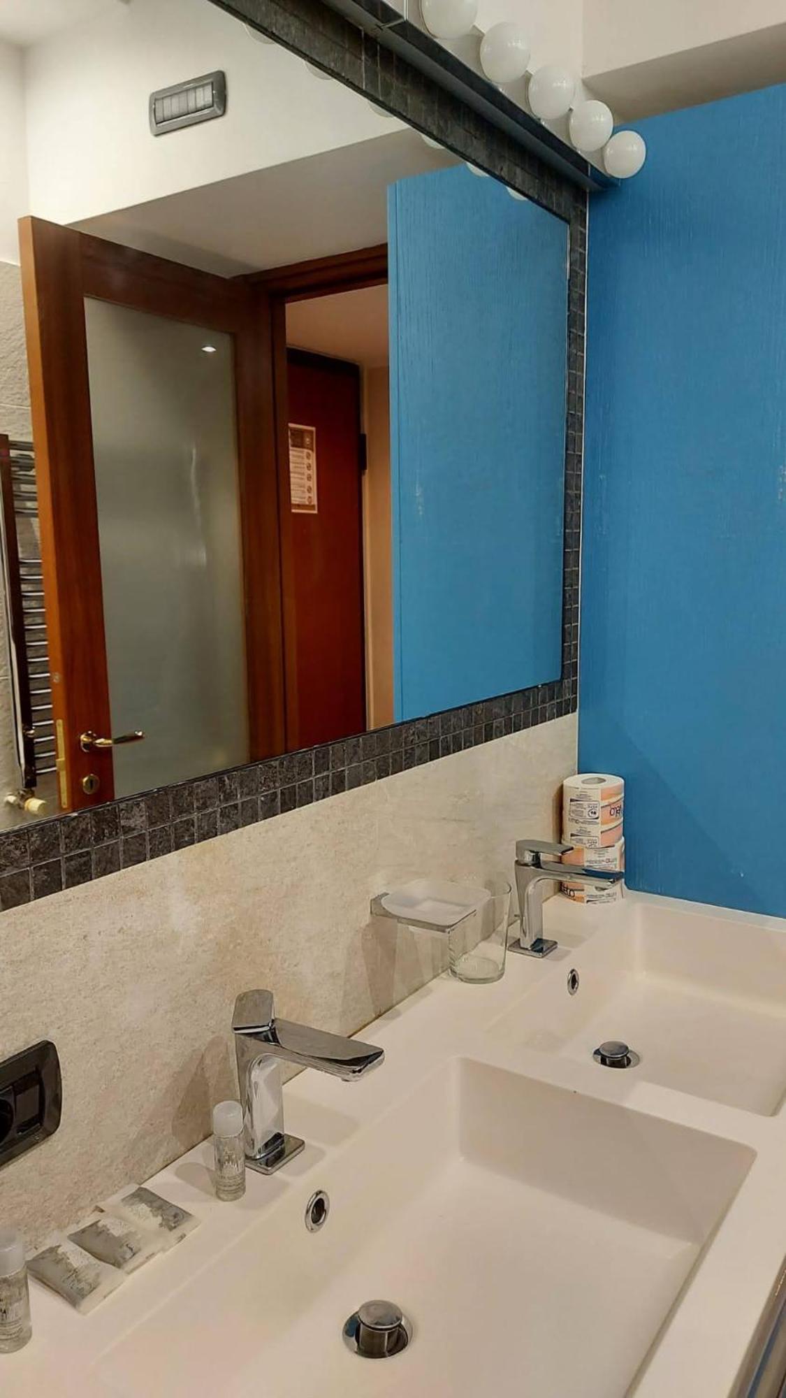 Vfh Stylish Boutique Apartment-City Center Milan Bagian luar foto